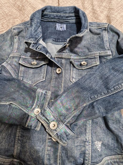 Детски якенца Guess за момиче