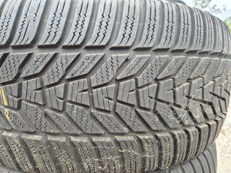 2 Anvelope de IARNA - 225/40/18 - HANKOOK - Aproape NOI DOT 2022 !