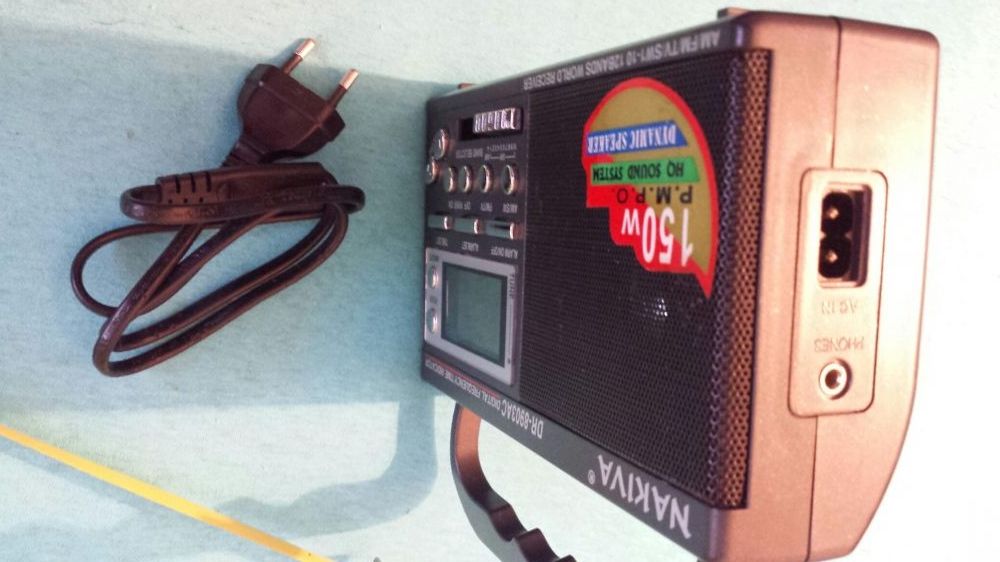 Radiou portabil Nakiva cu ceas,alarmă