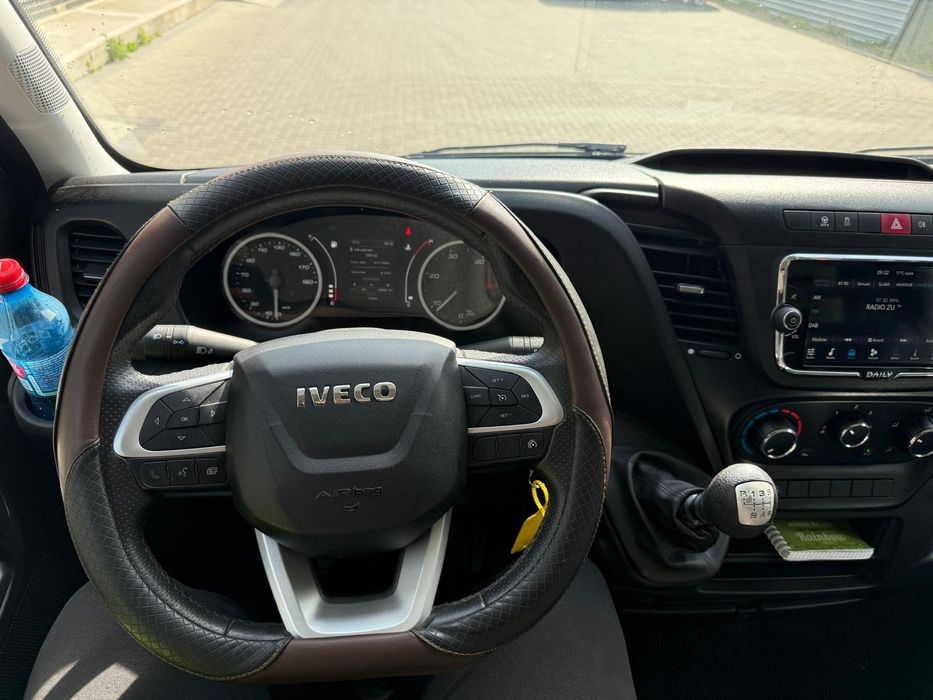 Vand Iveco 3.0, Lift hidraulic