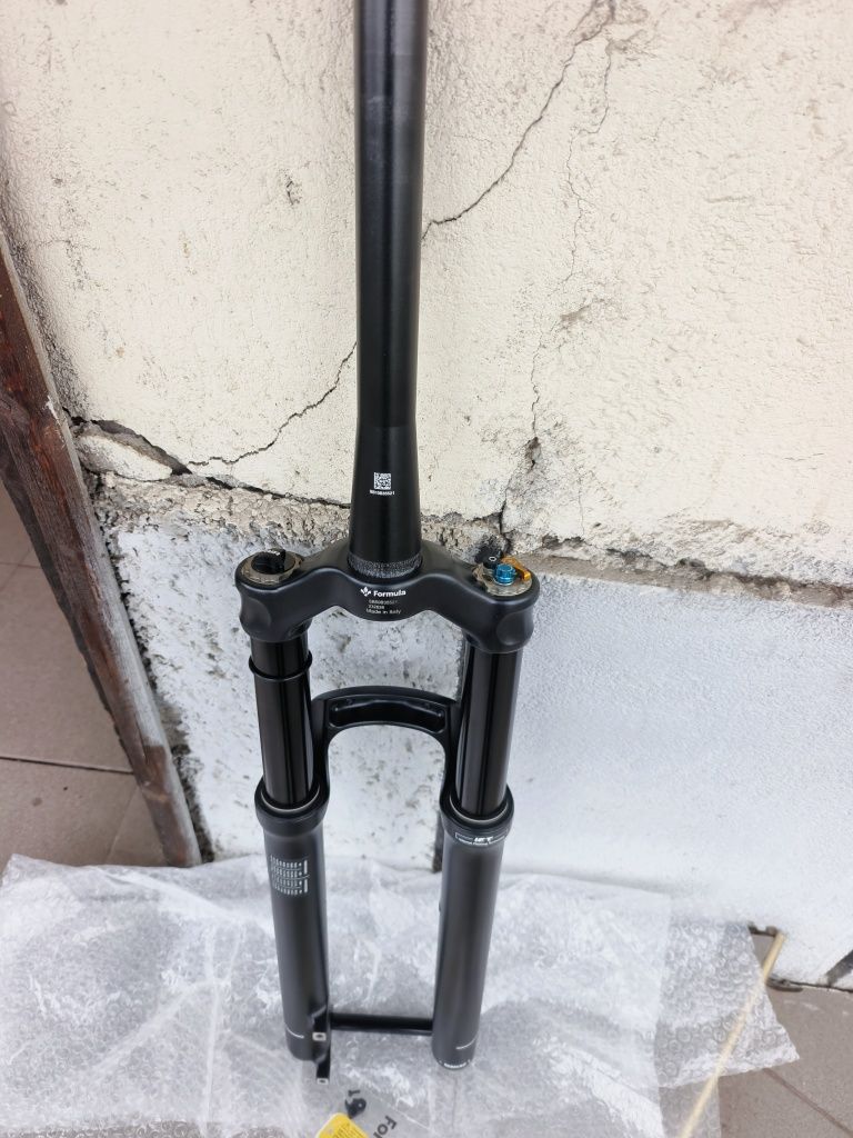 Ендуро Вилка Формула ThirtyFive -29" Air 140mm 15x100 mm Tapered. ново