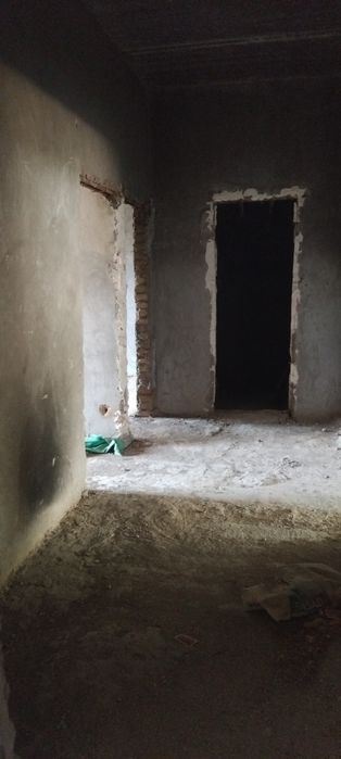 Продаю свою 2ком.1эт.64школа