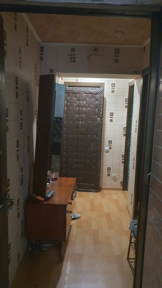 Risiviy bozor 2 xona arenda