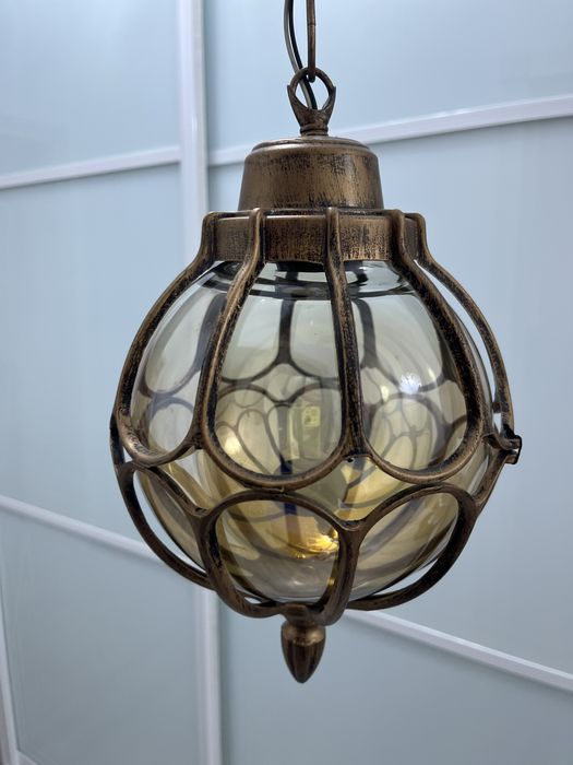 Продам Люстру в отличном состоянии