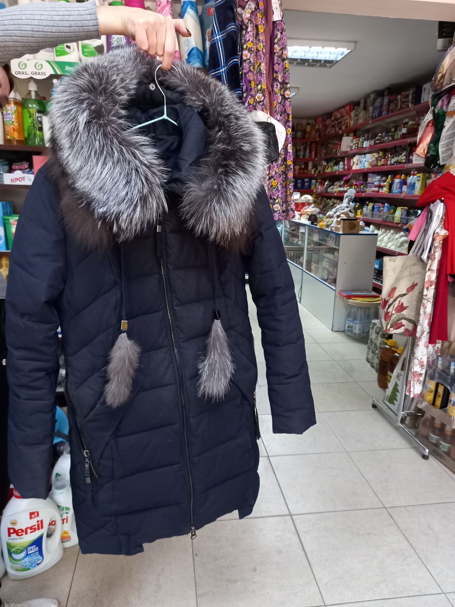 Продам куртку зимнию