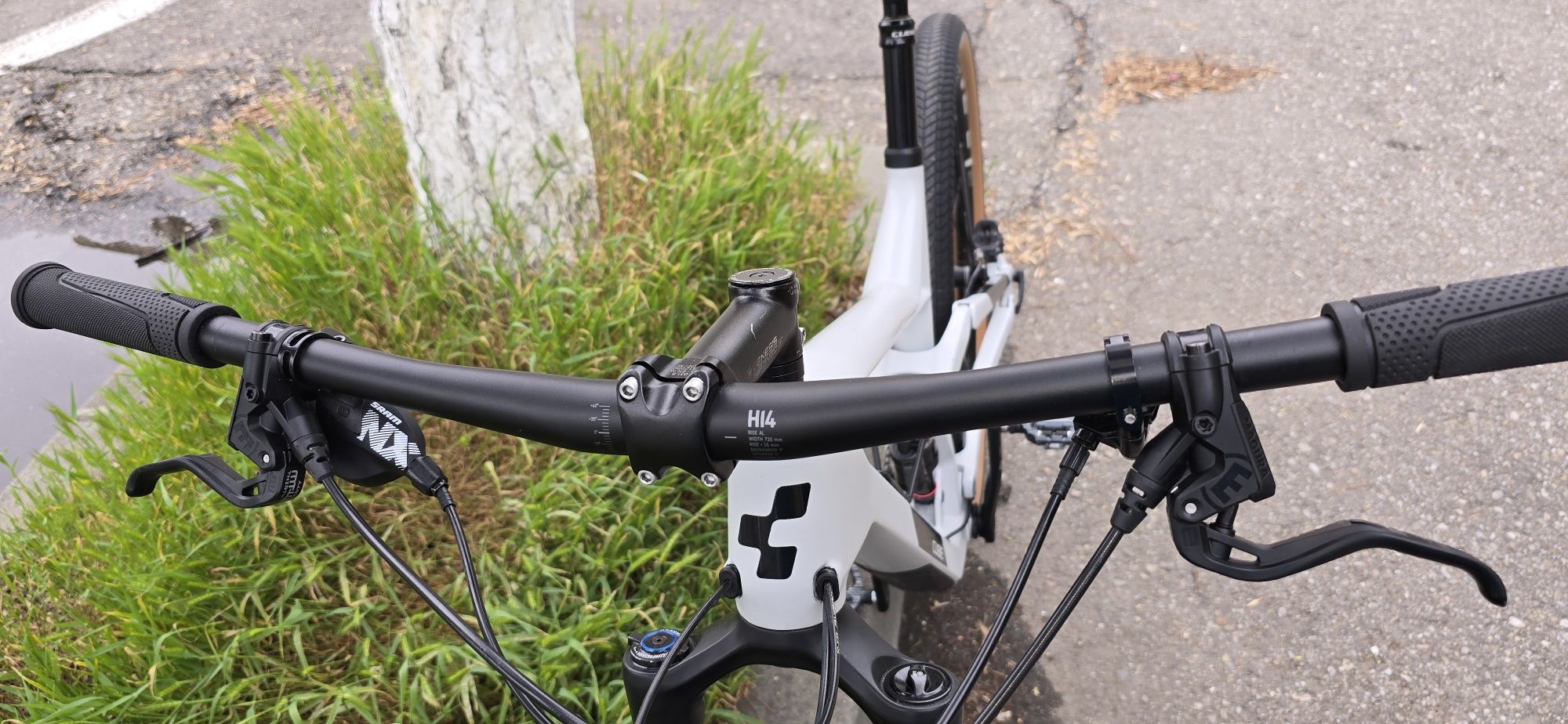 Bicicleta full suspension Cube Stereo carbon