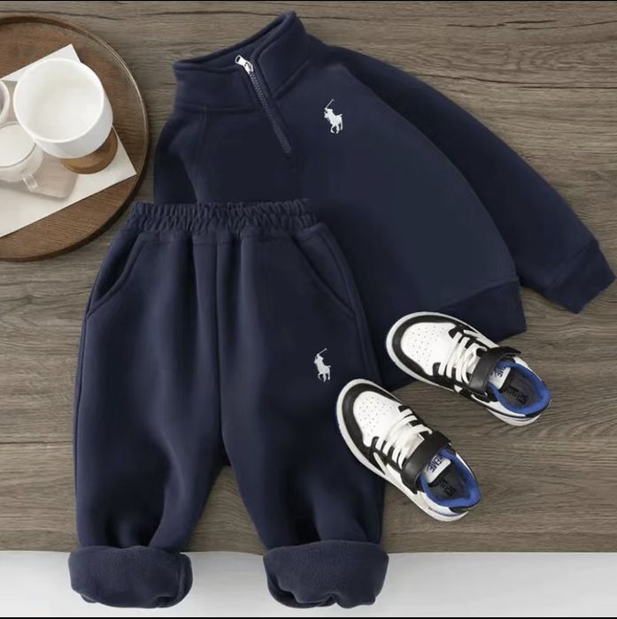 одежда для мальчика и для девочек