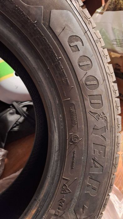 Всесезонни гуми Goodyear Vector 4 Seasons Cargo 215/65 R16C 109/107T