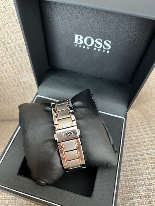 Часовник - HUGO BOSS