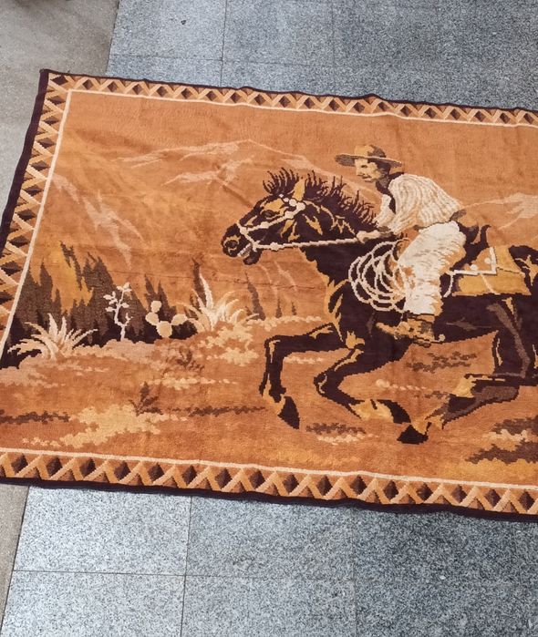 Carpeta veche, Detalii în fotografii!