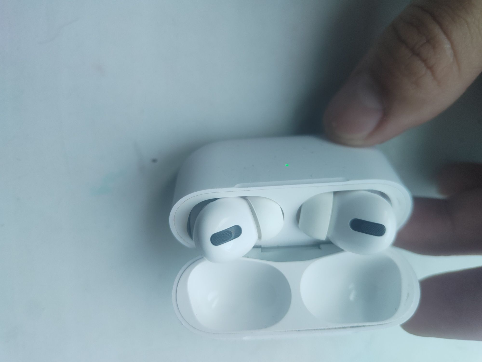 Air pods pro 2 .