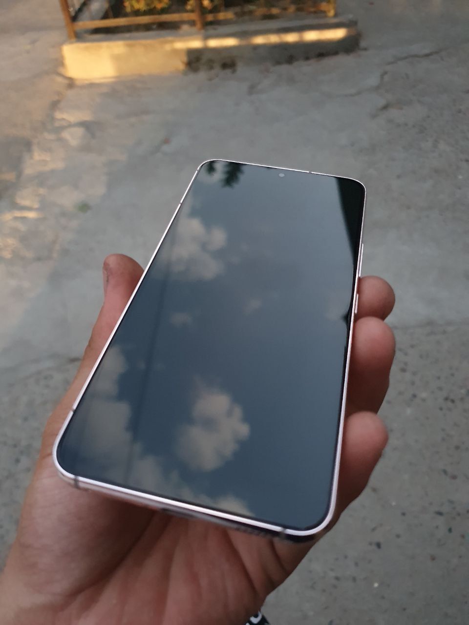 Samsung S22 Ideal