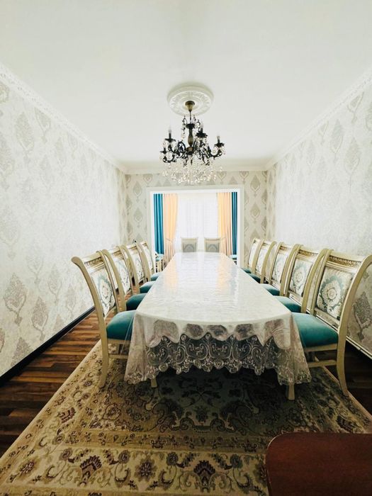 Стол трансформер (1,10мХ2,50-3,50м) и стулья (14шт)