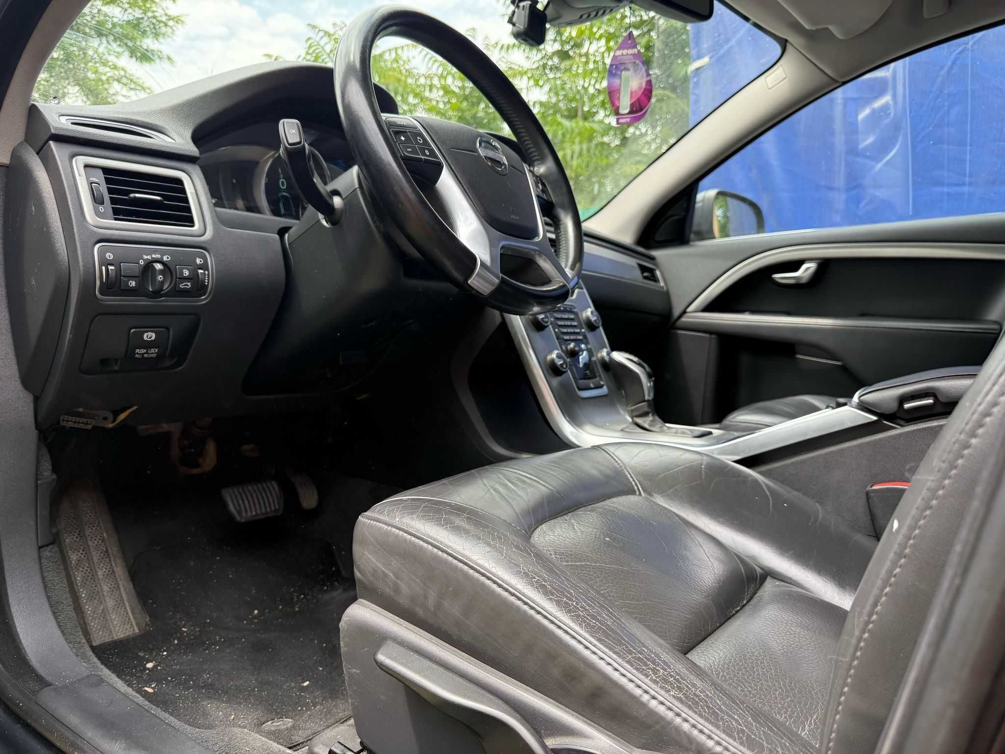De vanzare VOLVO V 70