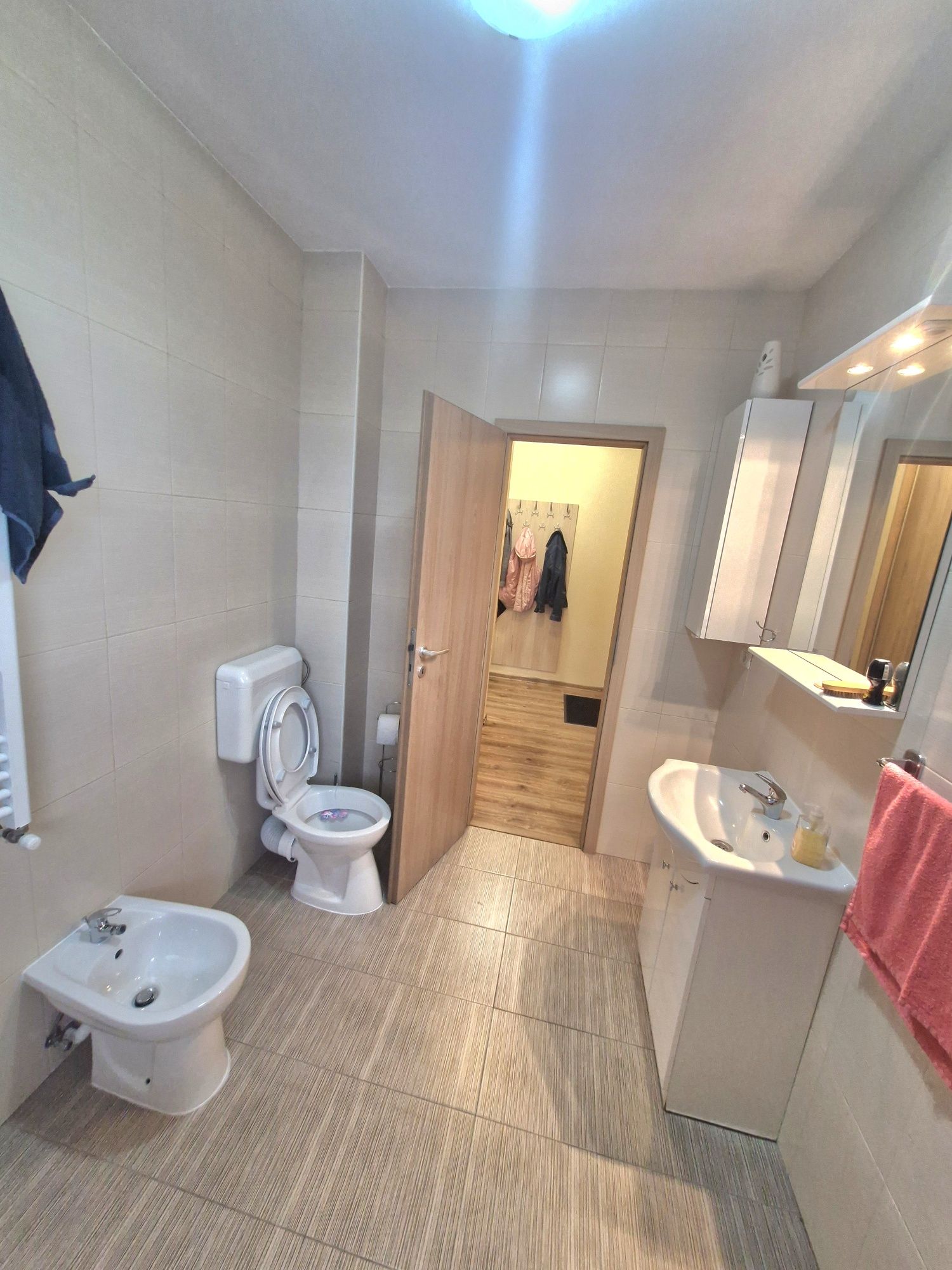 Proprietar închiriez ap. 3 camere Atrium Mall Podgoria