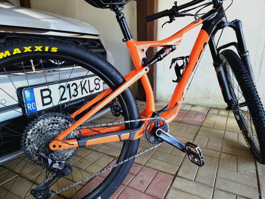 Full suspension Orbea OIZ H2O 29" FOX Float Orange Black