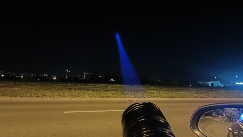 Lanterna  led foarte puternică