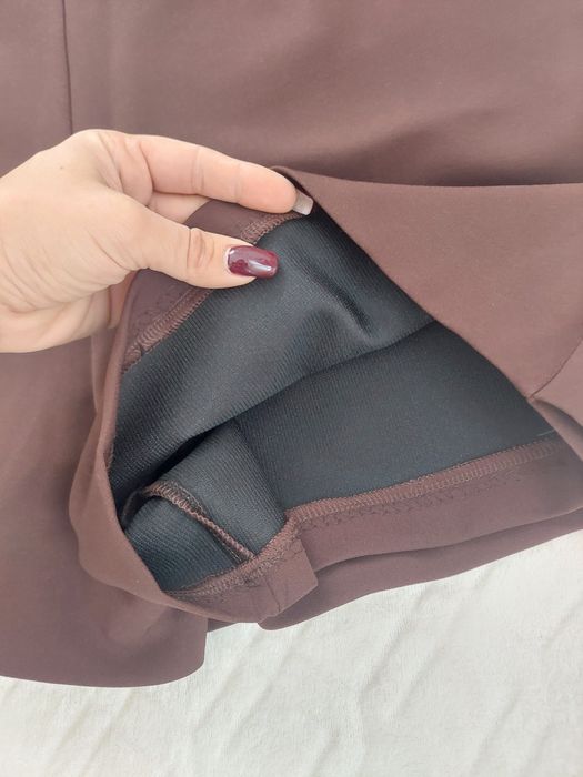 Пола панталон. Нова с етикет М размер.