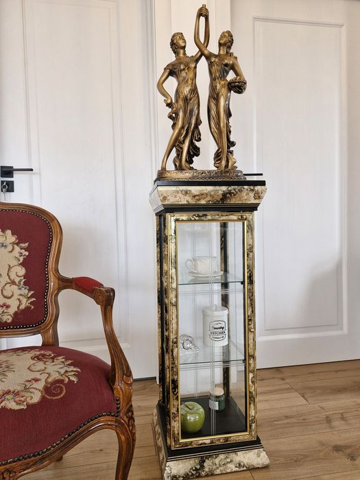 Mini vitrina plus statuete  umane decor
