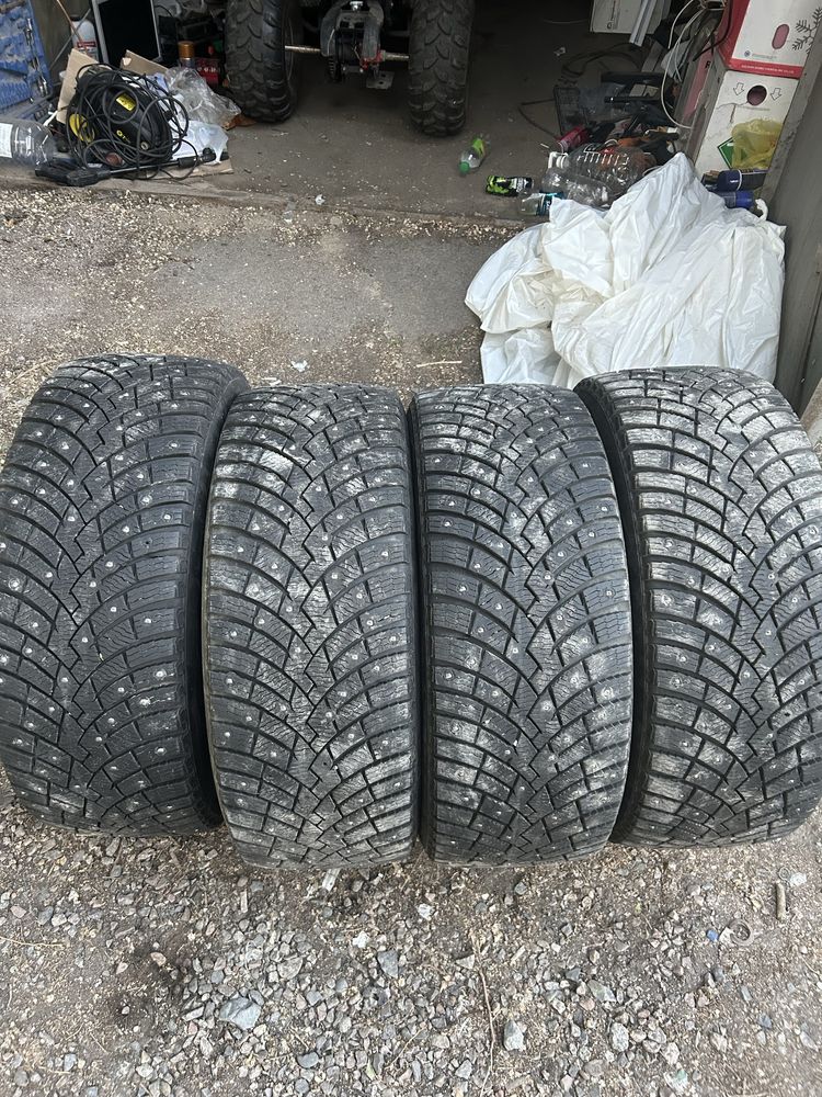 Шины pirelli,почти новые