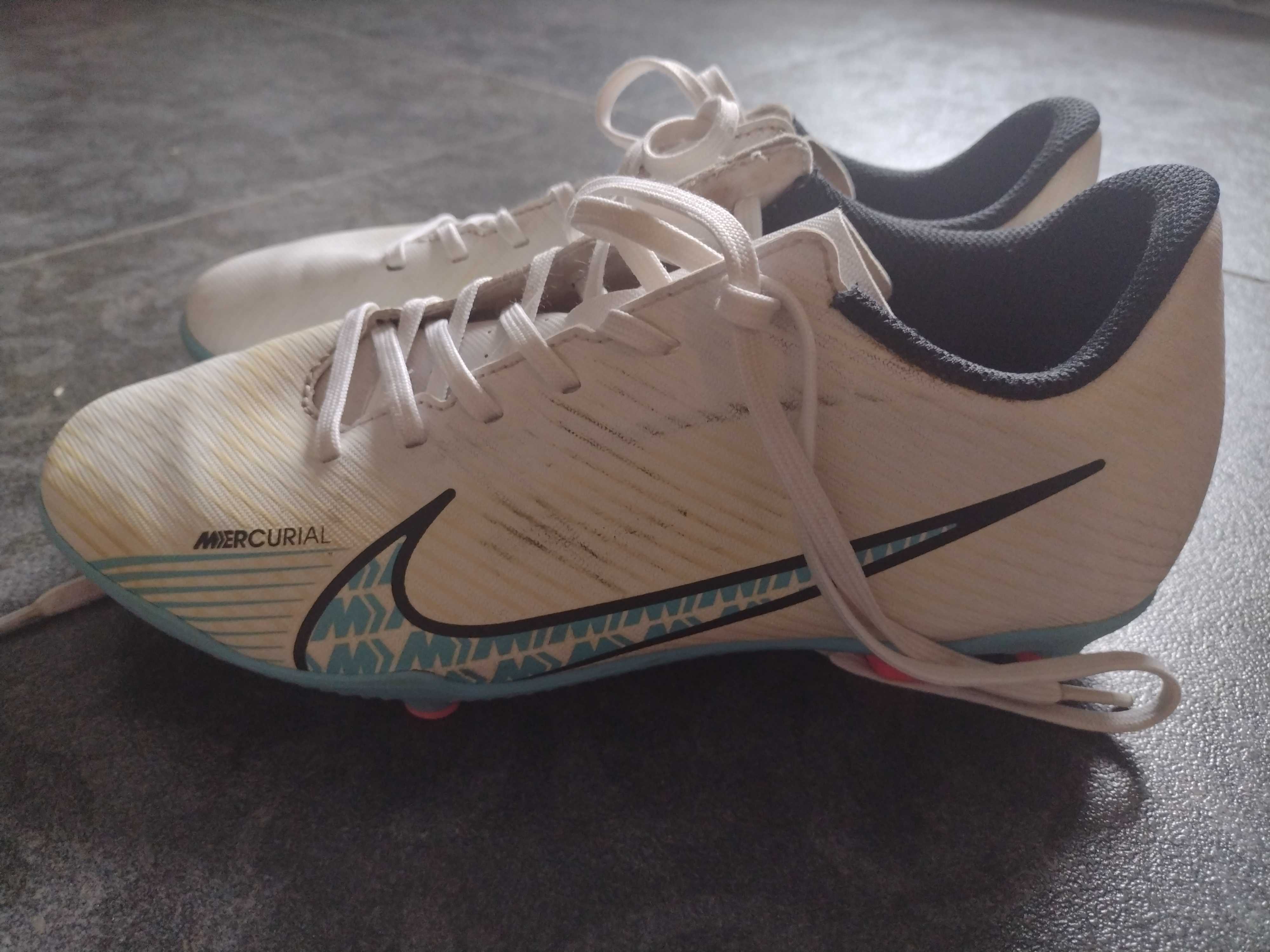 Бутонки  Nike, 38.5