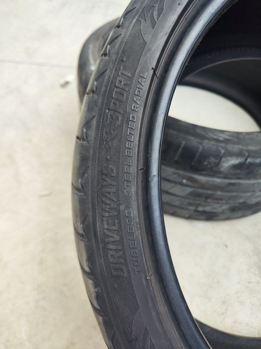 Продавам 2 бр. летни гуми 255/35/20