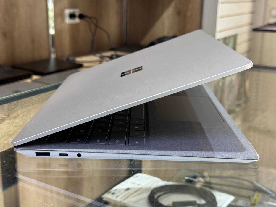 Microsoft surface laptop 3 CORE i5-1035G7 ram 8 ssd 256 сенсорный