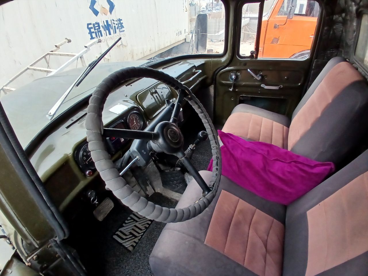 Zil 130 sotiladi