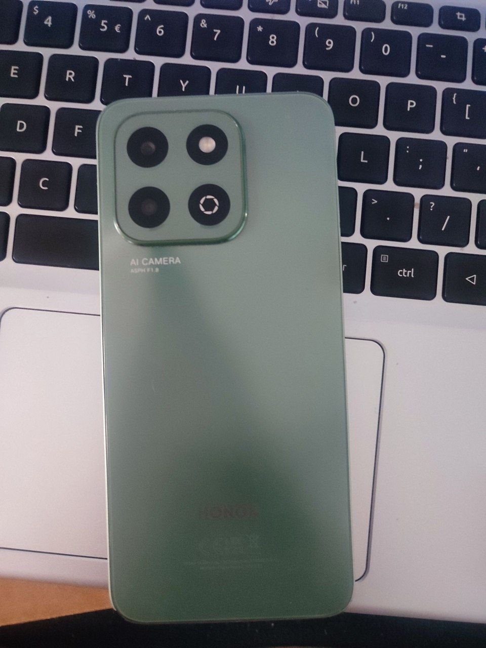 Honir x6b 256 xotira
