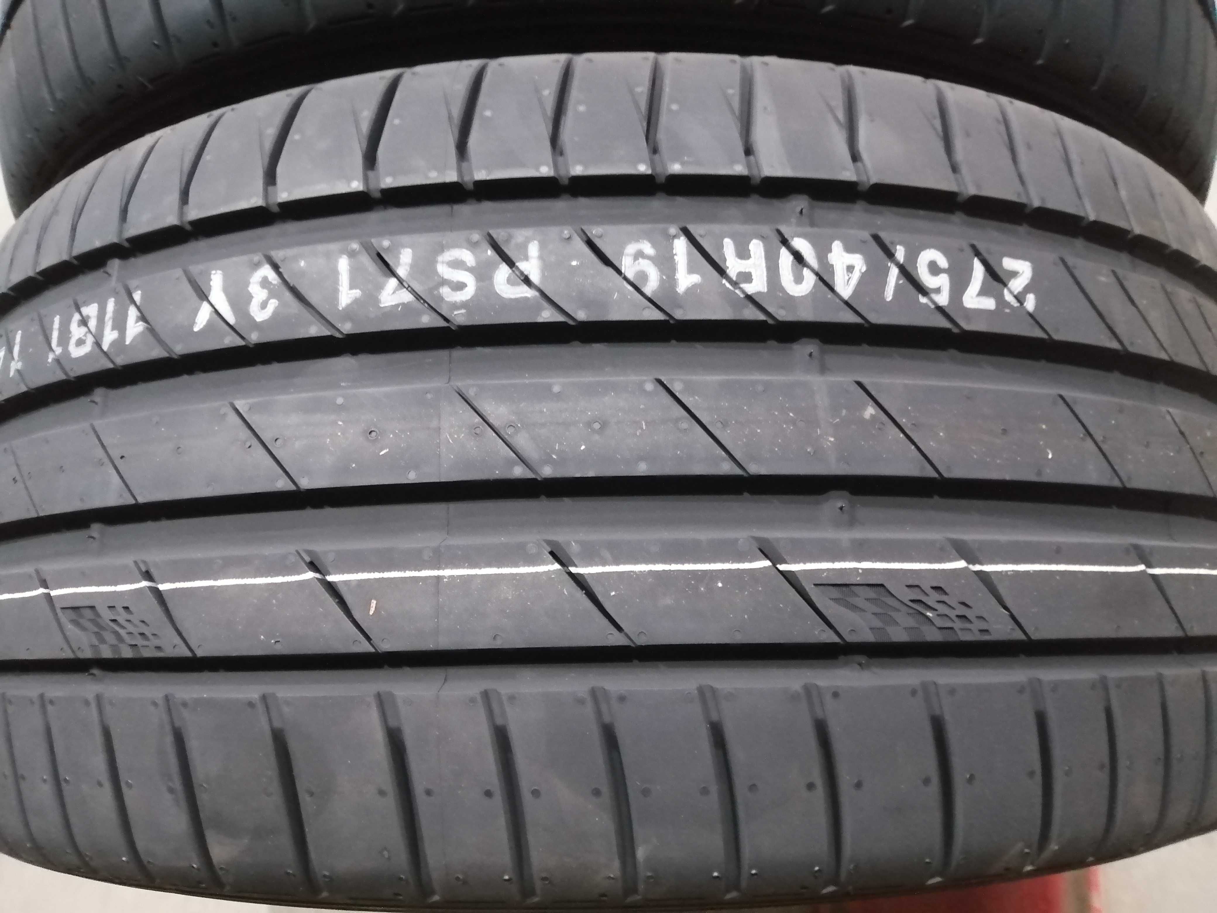 Set anvelope Kumho( BMW ) 275/40/19 Cu 245/45/19 Noi De Vara