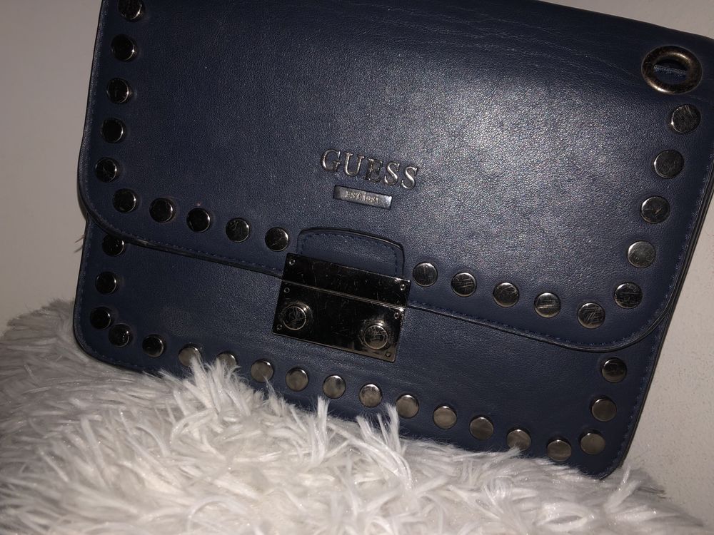 Чанта Guess тъмно синя