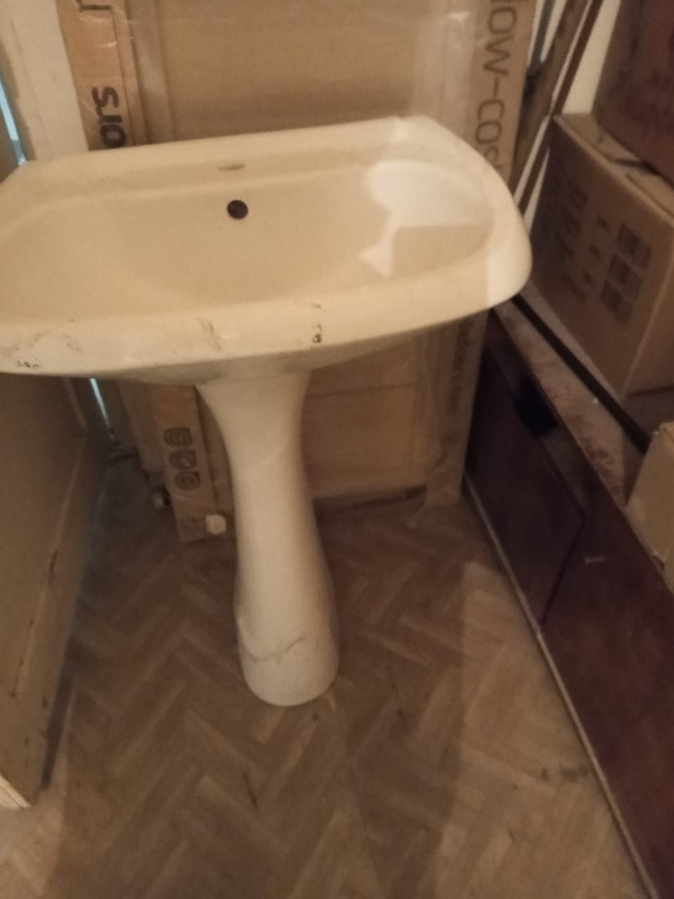 Продам недорого умывальник