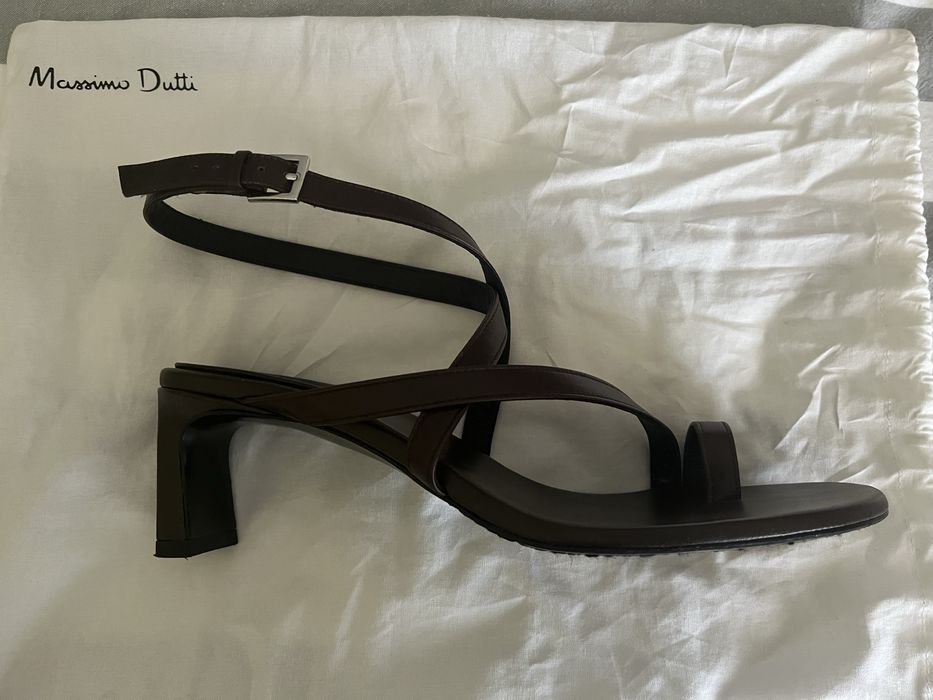 Сандали на ток Massimo Dutti