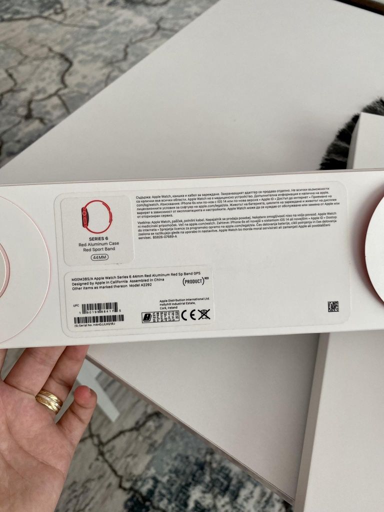 Apple watch 6 series red product