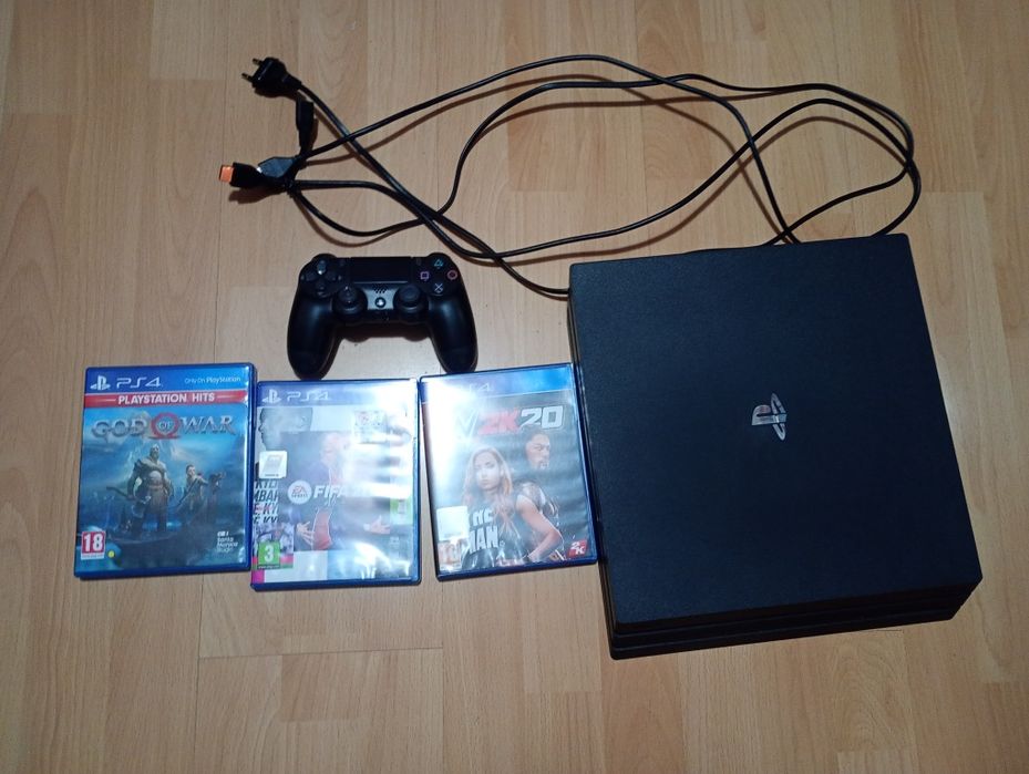 Продава се PlayStation 4 Pro 1TB