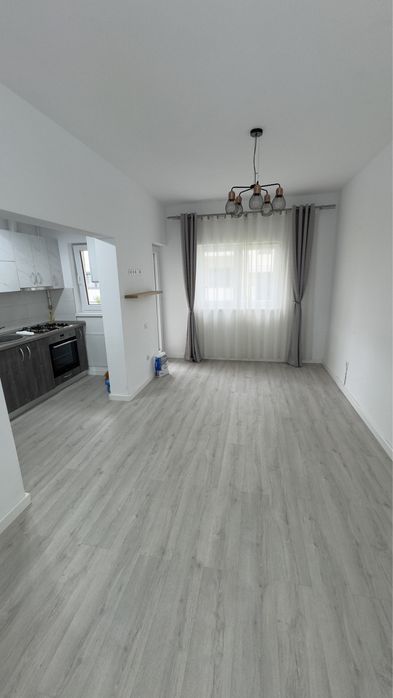 Inchiriez spatiu comercial!
