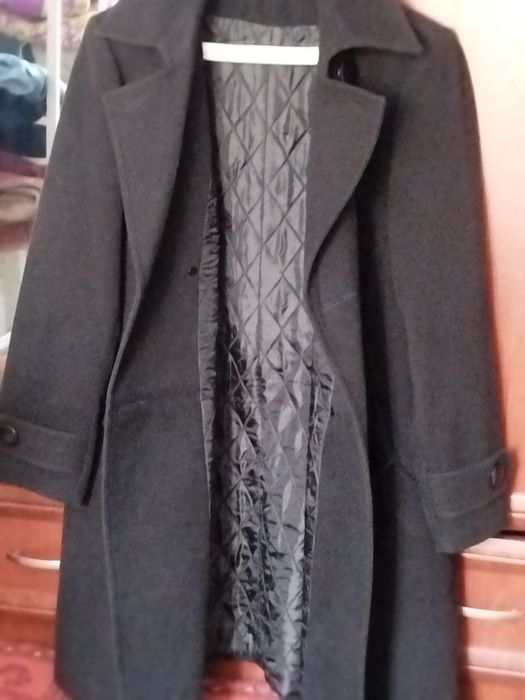 Продается кашемировое пальто.