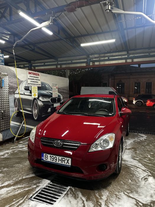 Kia pro cee’d 1.4 benzina 109 CP- intretinuta, clima, senzori