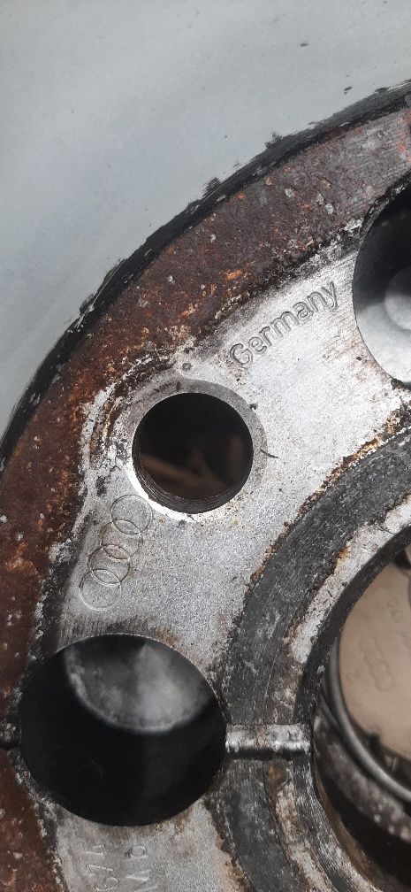 Джанти с гуми 18 цола Audi