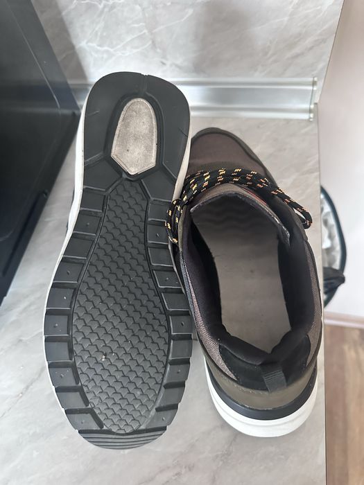 Спортно елегантни маратонки