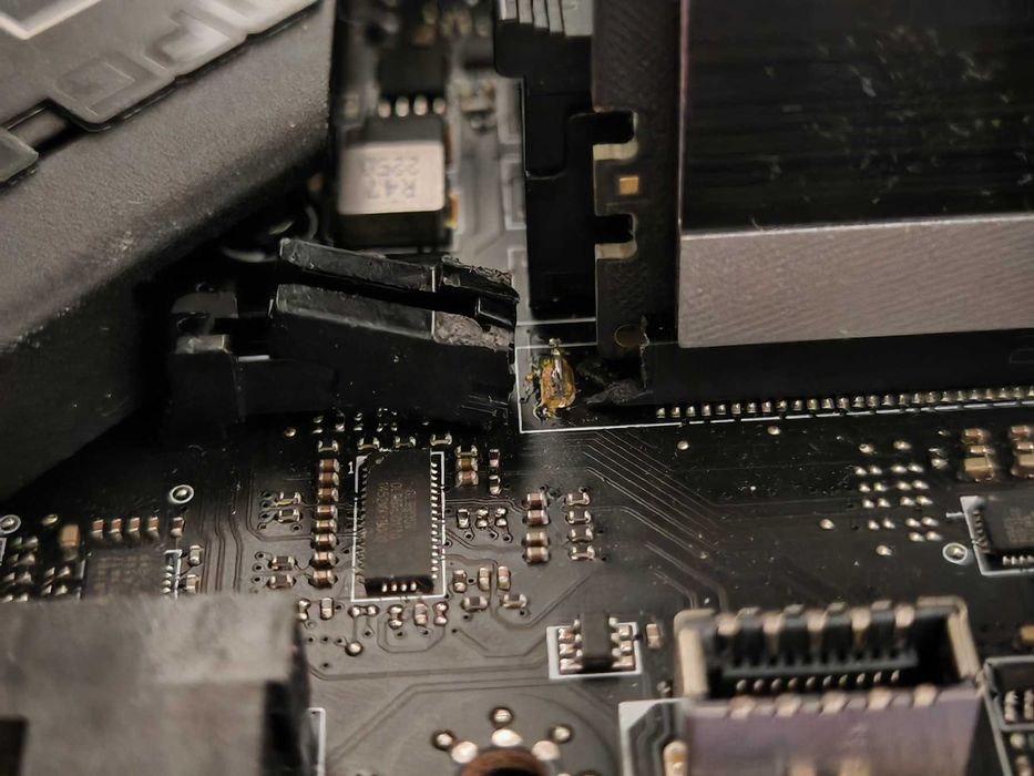 Дънна платка MSI MPG Z790 CARBON WIFI, ATX, Socket LGA 1700