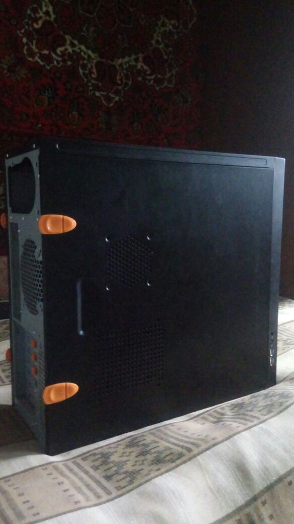 Корпус кейс case для компьютера пустой, с голубым дисплеем спереди