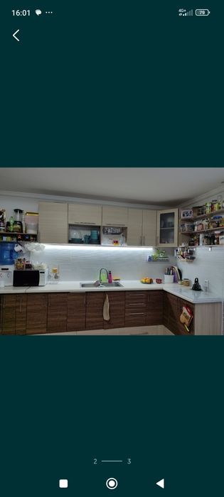 Продам кухонный гарнитур с индукционной плитой.