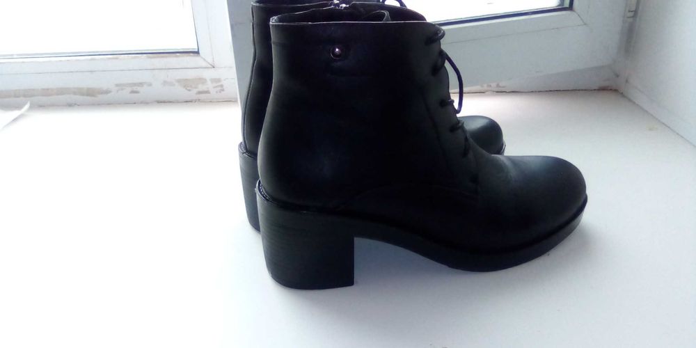 Продам ботинки женские из натуральной кожи 41 размер