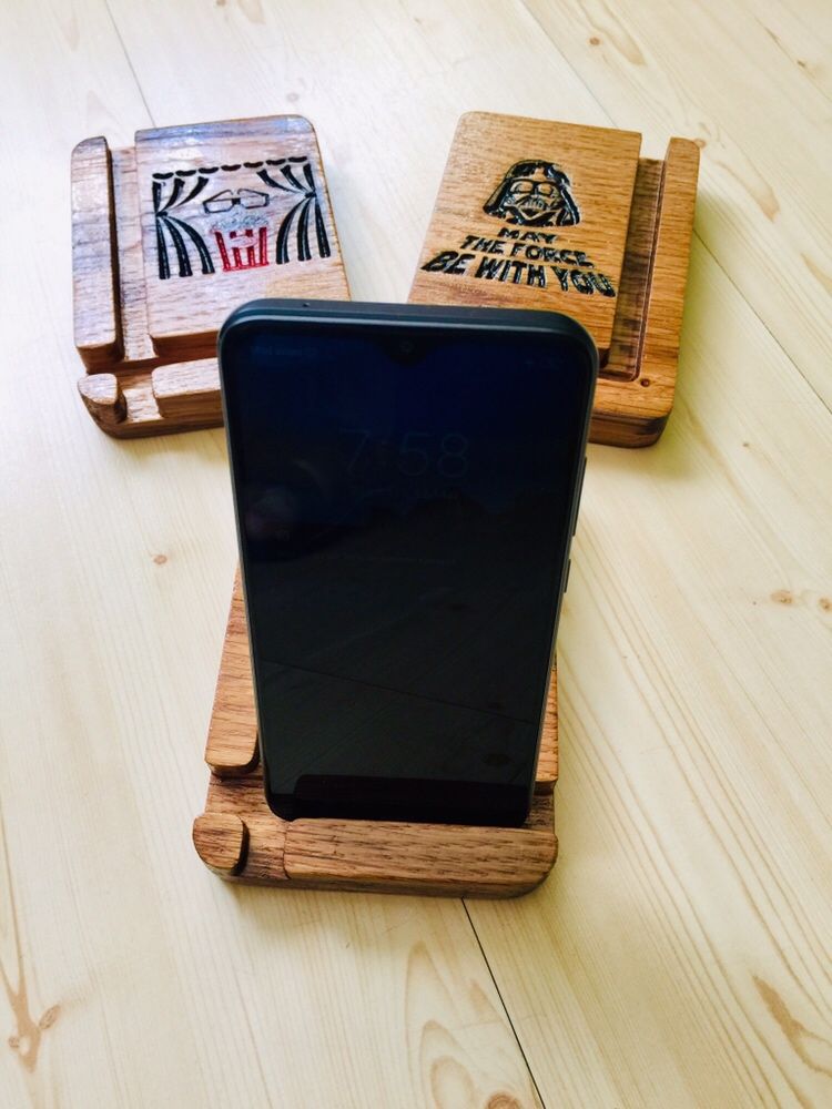 Suport pentru telefon din lemn de Stejar