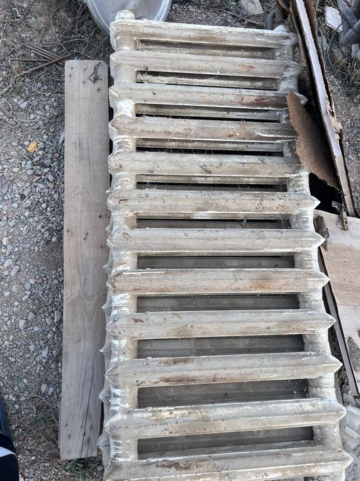 Сатылады 2 еуі 40мын 1 еуі 20мын