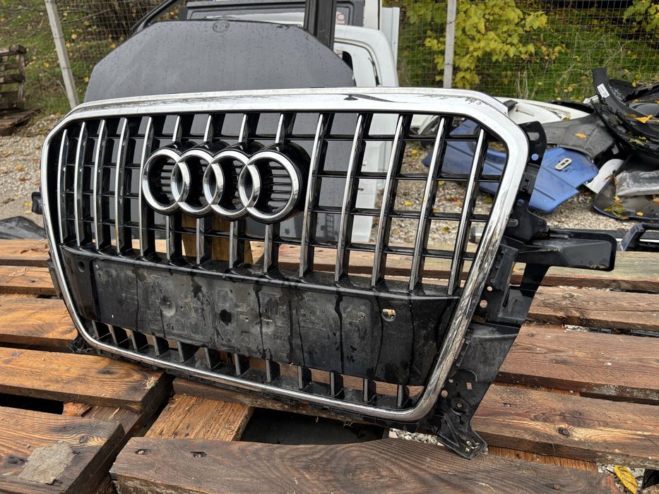 Решетка Audi Q5