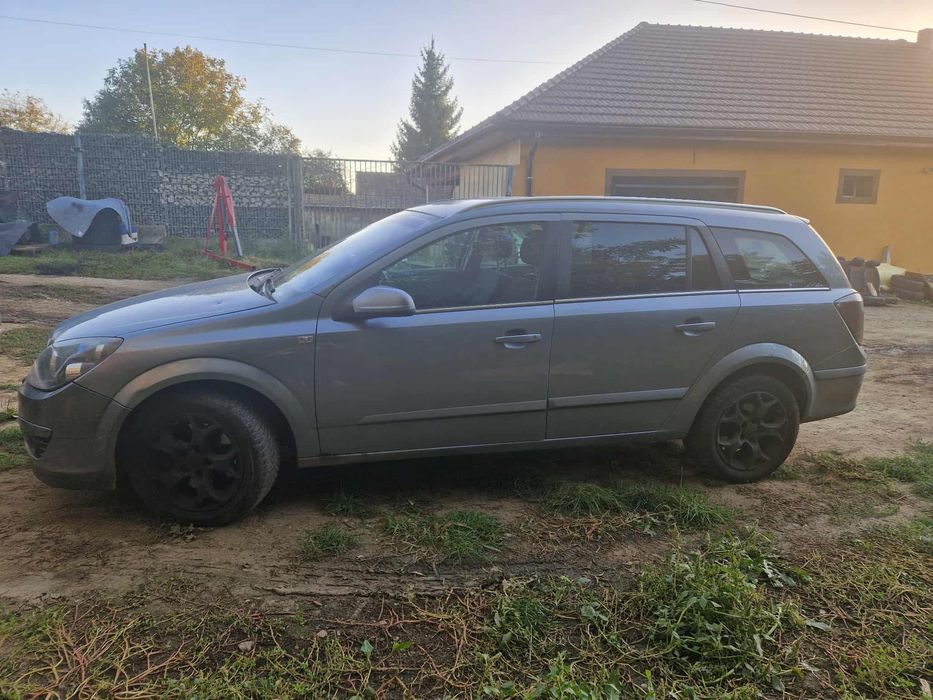 Vand Opel astra G 1.9 CDTI  defecte turbo a luat-o pe ulei  are acte