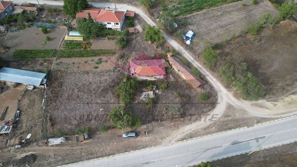 Страхотен парцел -село Голица