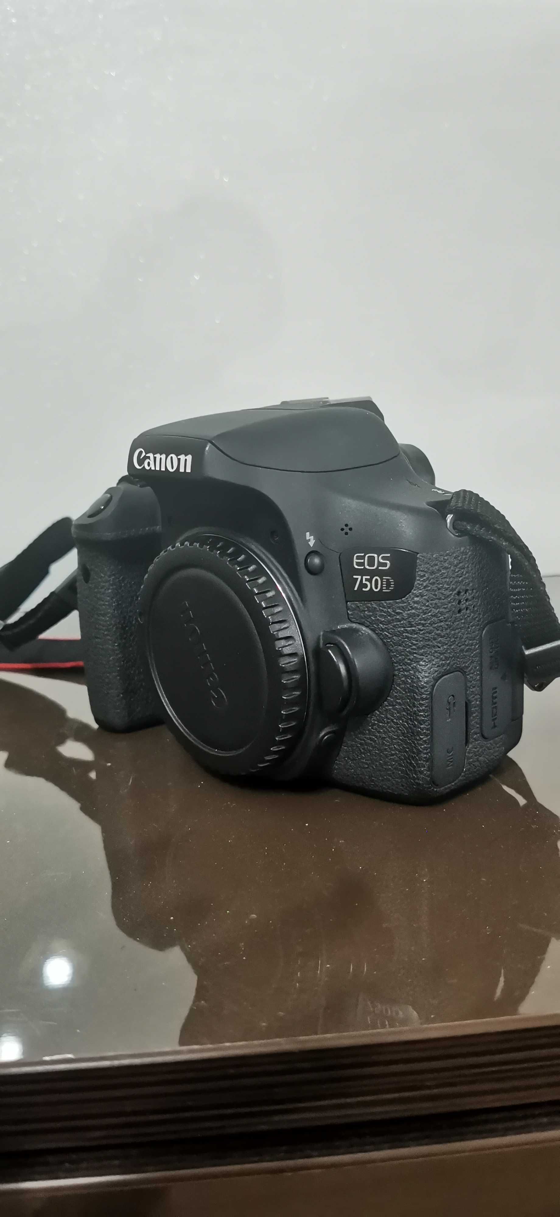 Canon EOS 750D срочно продаётся